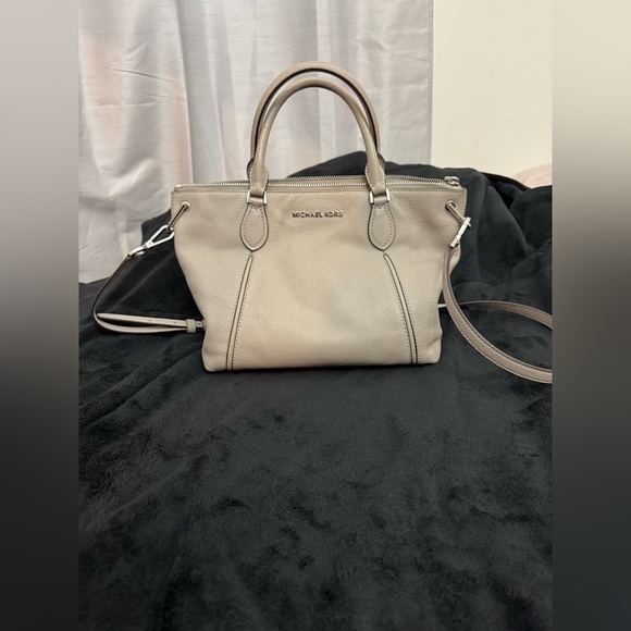 Michael Kors elephant grey pebbled Leather Handbag - Picture 1 of 11